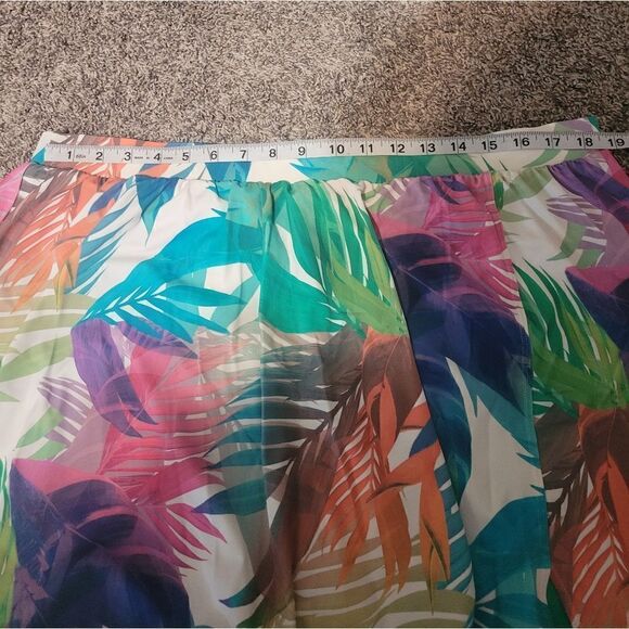 Women's Tropical Swim Shorts – Size 22 – SM by Cacique – Vibrant Leaf Print - Picture 12 of 14